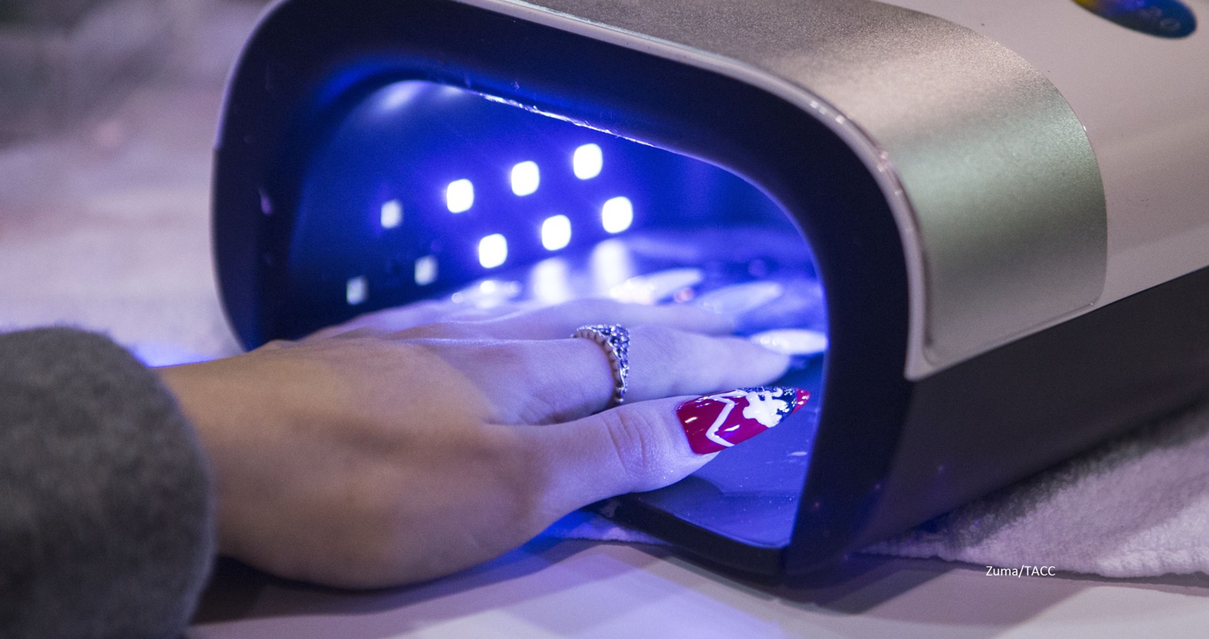 Как правильно держать руки в лампе